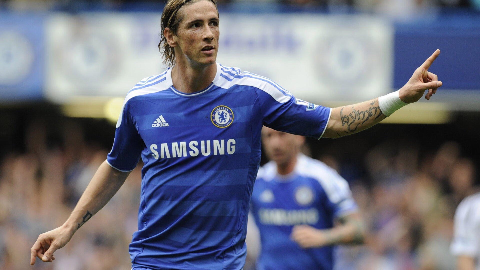 换上又换下！热刺6500万标王沦为水货，热刺队标超清